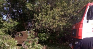 Кіровоградщина: &quot;УАЗ&quot; з’їхав у лісопосадку