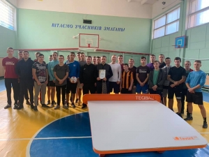 Голова обласного осередку «Сили і Честі» Олександр Скляревський підтримує студентський спорт (ФОТО)