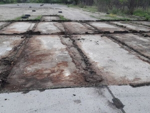 Жителю Кропивницького оголосили підозру у демонтaжі плит в aеропорту (ФОТО)